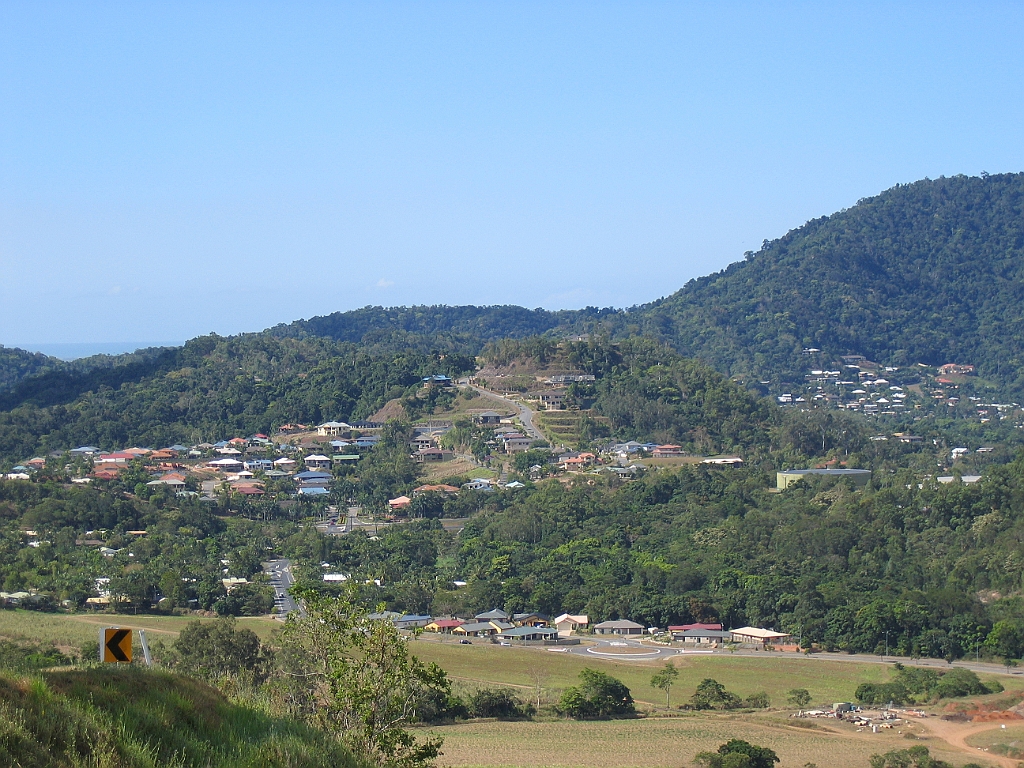 CairnsTC387 Campbells Lookout.jpg